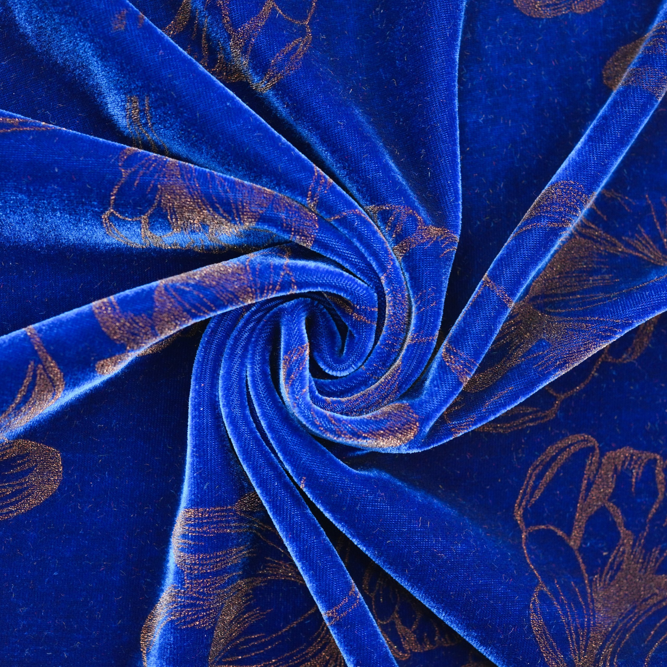 Silky velvet with pearlescent powder print